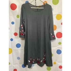 Reborn 3/4 Sleeve Dress Size M Embroidered Floral Accents